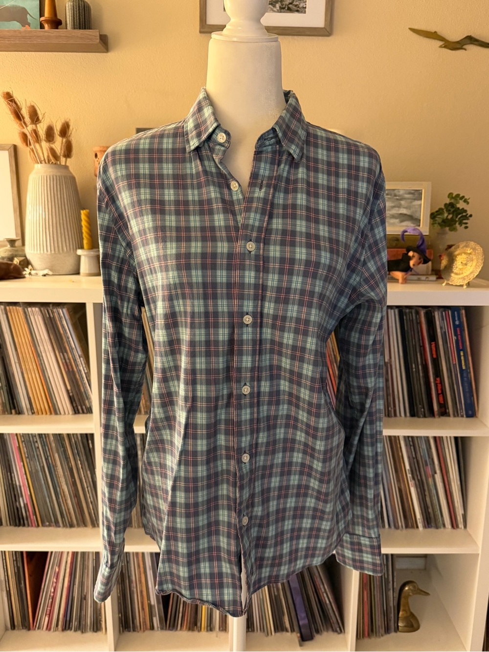 Size Medium Faherty The Movement Cotton Plaid Button Down Long Sleeve Shirt